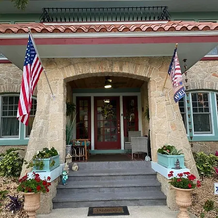 Ms. Maggie'S South Country Inn